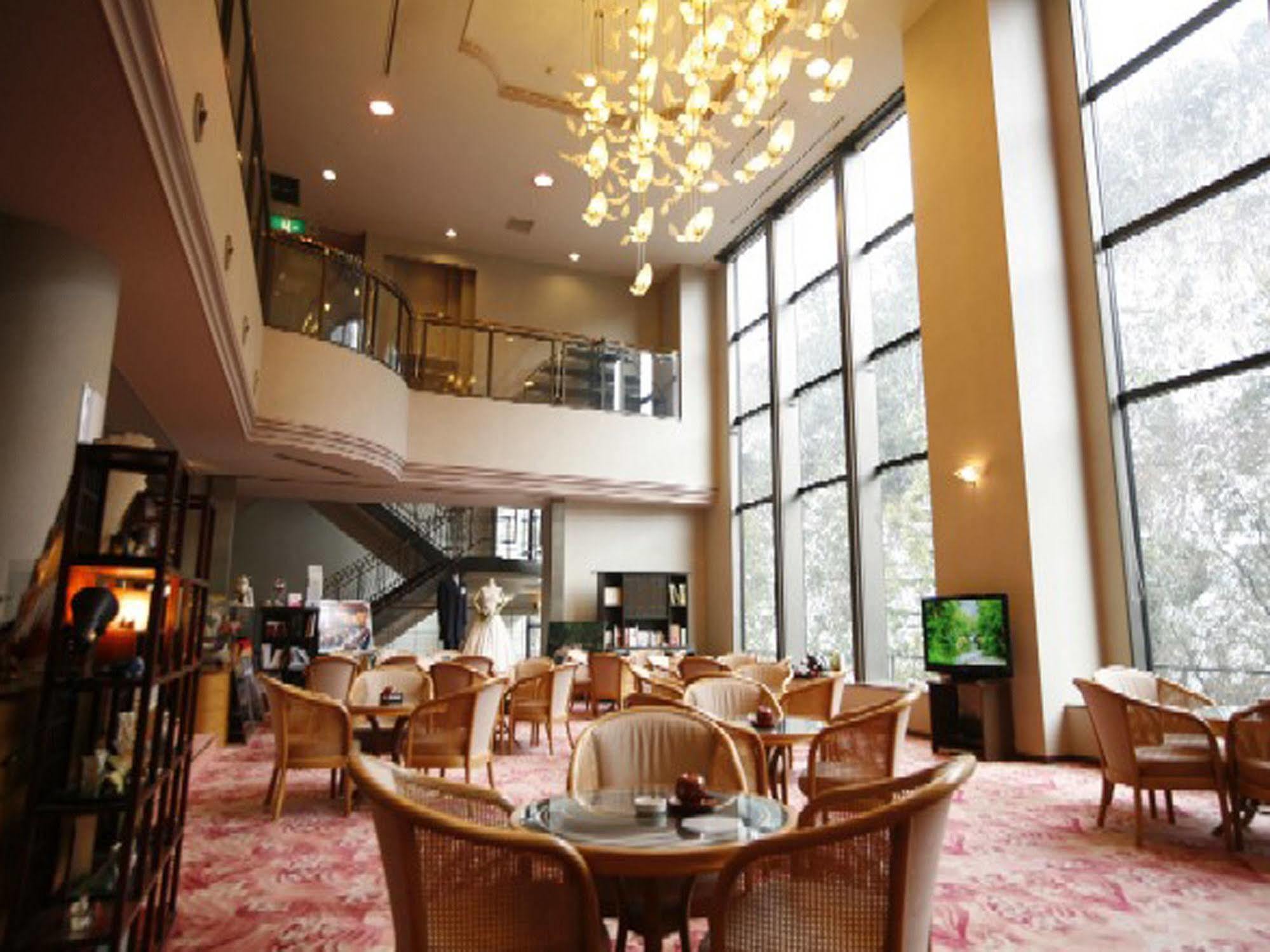 Royal Hotel Yamanaka Onsen Kajikaso كجا المظهر الخارجي الصورة